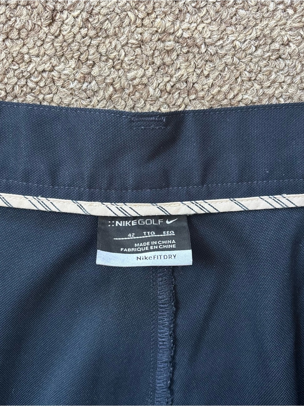 Nike Golf Shorts Size 42 - Picture 5 of 8
